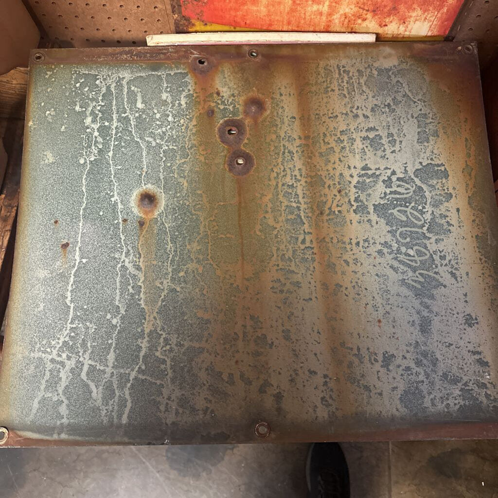 Union 76 Well (Porcelain)