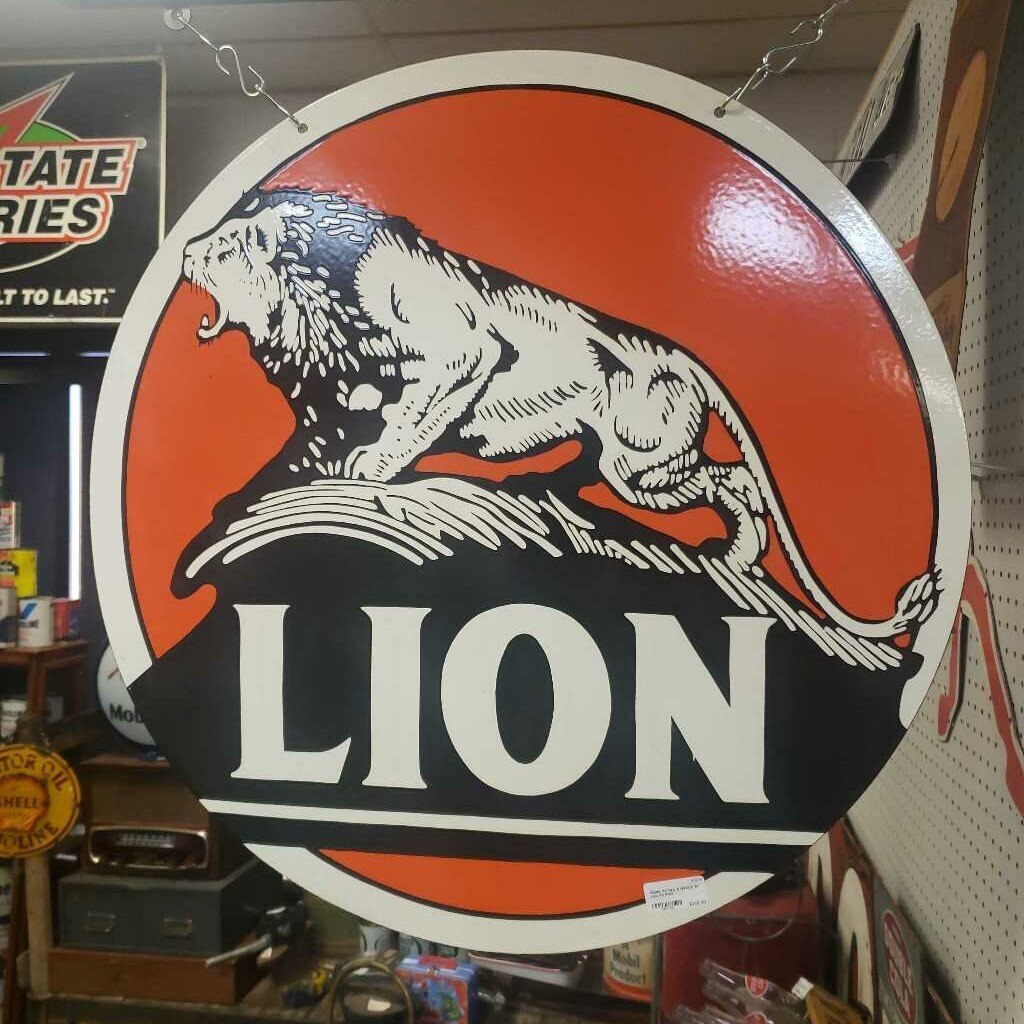30" Lion On Rock